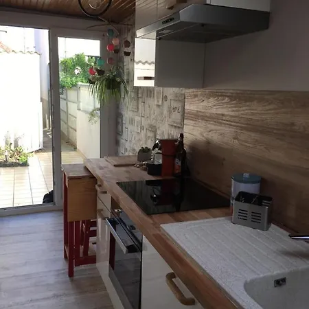 La Jolie Petite Maison Отель 3*